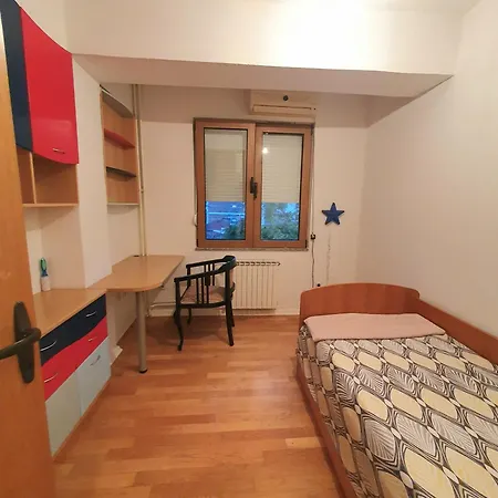 3 Bedroom With Parking Garage In The Heart Of Апартаменты