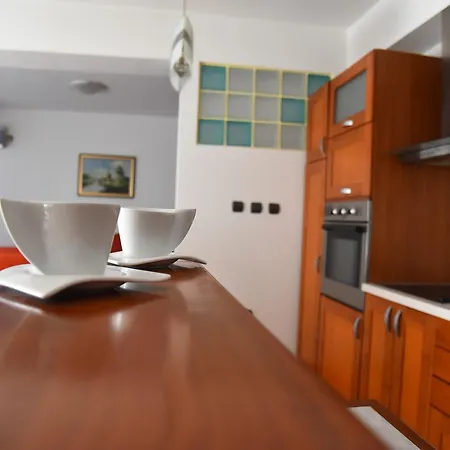 3 Bedroom With Parking Garage In The Heart Of Апартаменты *
